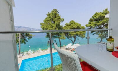 Sea and Pool View 1 Bedroom Apartment with Large Terrace. B6