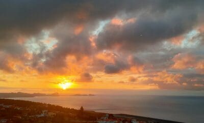 Madeira Sunrise Apartment With Seaview